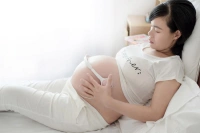 Thai giáo là gì? Lợi ích & cách thai giáo cho con hiệu quả